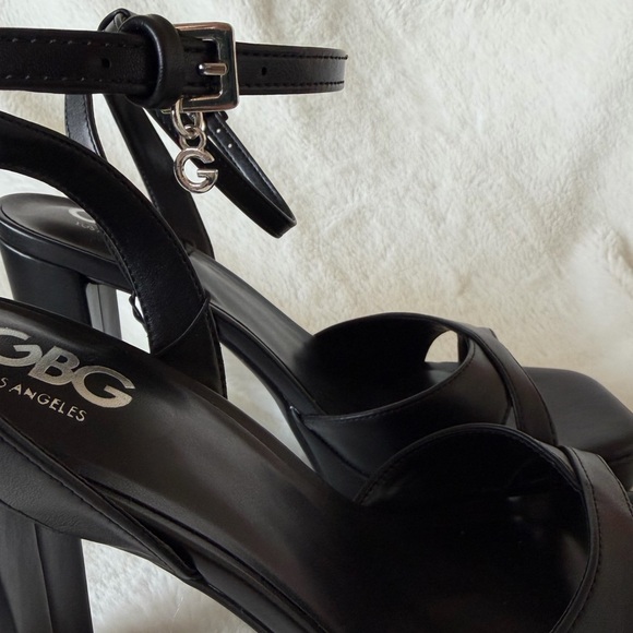 GBG Los Angeles Black Platform Heels - Picture 4 of 13